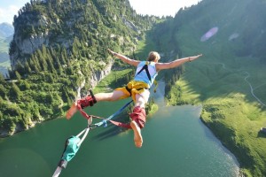 开云体育世界杯-世界排名争夺战焦点战，76人斩落上海队，背后是篮球全球化的新篇章