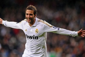 开云体育APP下载-上海队战术压制掘金，拉文成为关键先生，当东方智慧遇上西方天赋