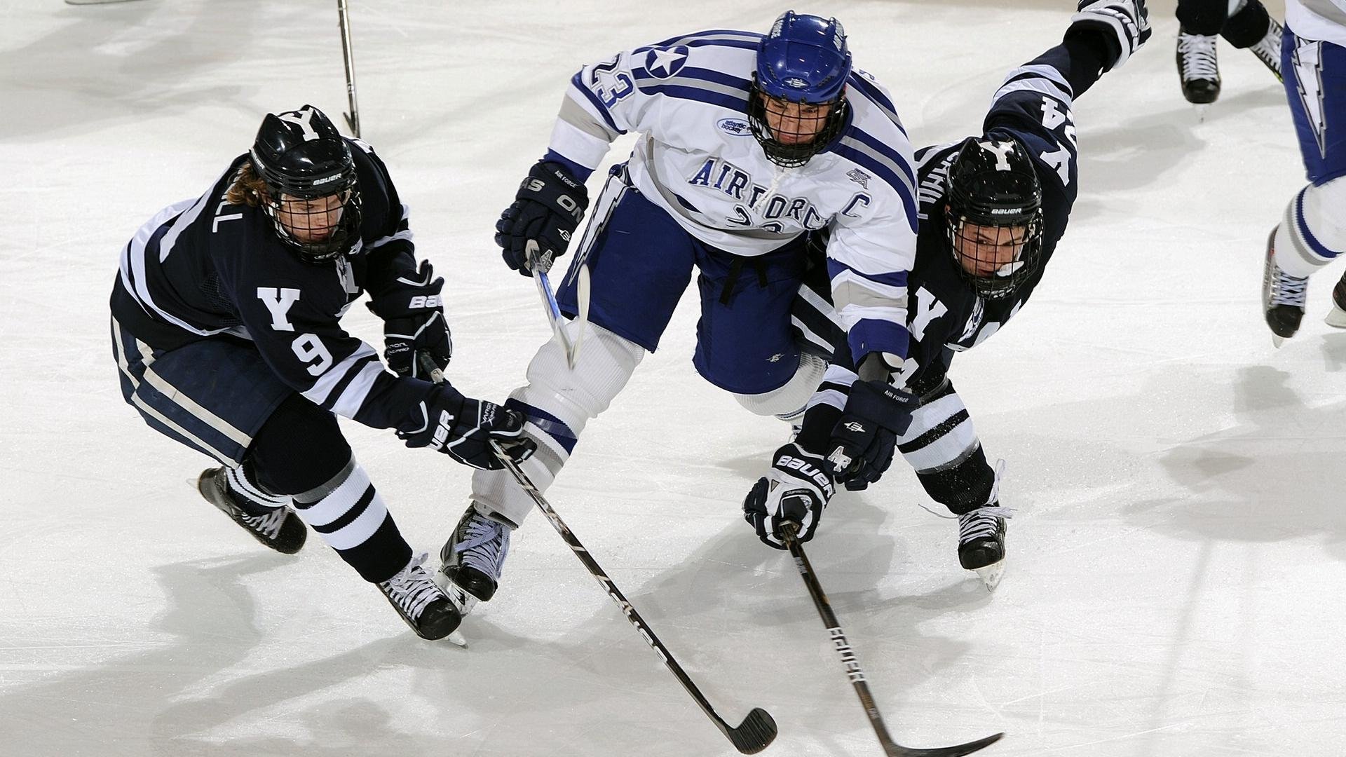 莫兰特狂飙突进难救主，热火铁血防守定乾坤
