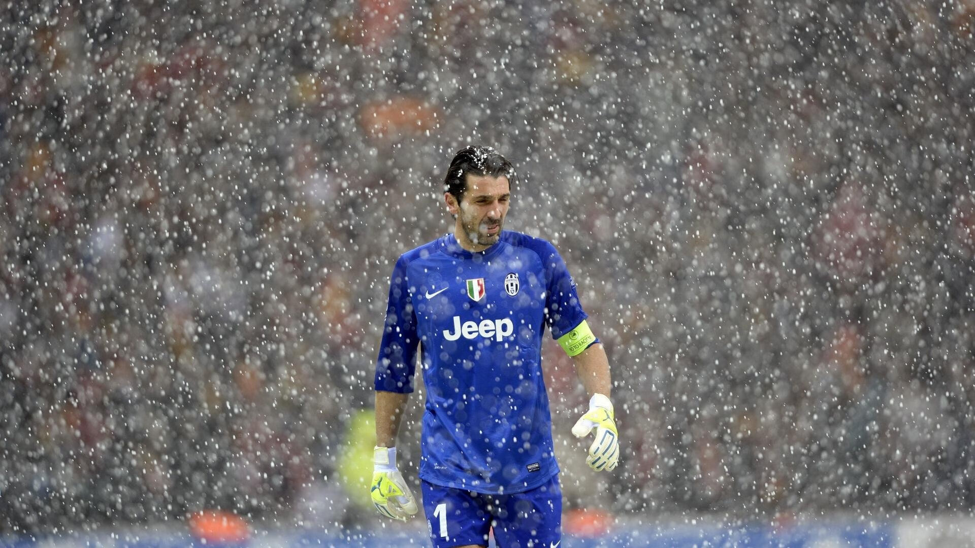 雄鹿冲垮活塞，詹姆斯连续得分拉开差距，当时间成为最后的对手