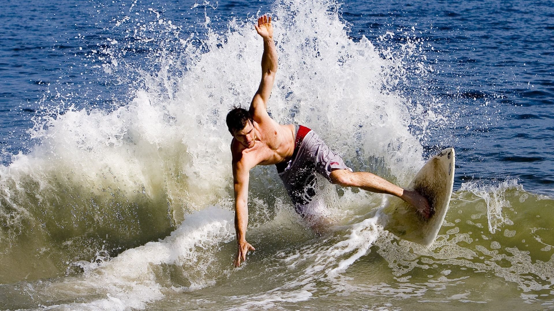 美加墨世界杯之夜，特奥状态火热，绿茵场上的家族荣光与自我证明